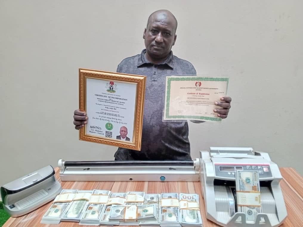 suspected currency counterfeit