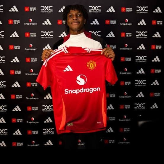 Man U sign Danish defender Patrick Dorgu for £25m