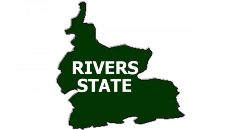 Women protest in support of Rivers emergency rule